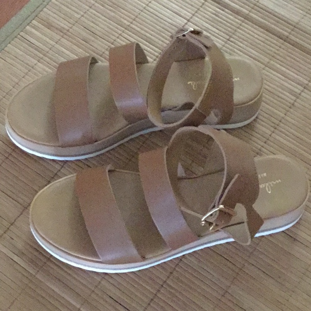 Mila Paoli sandals